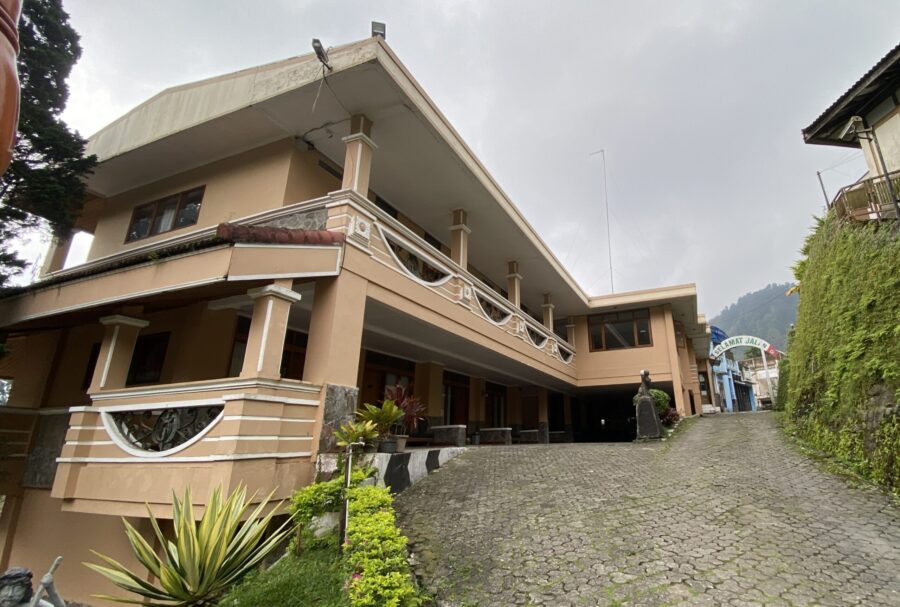 Rebranding Hotel Lama